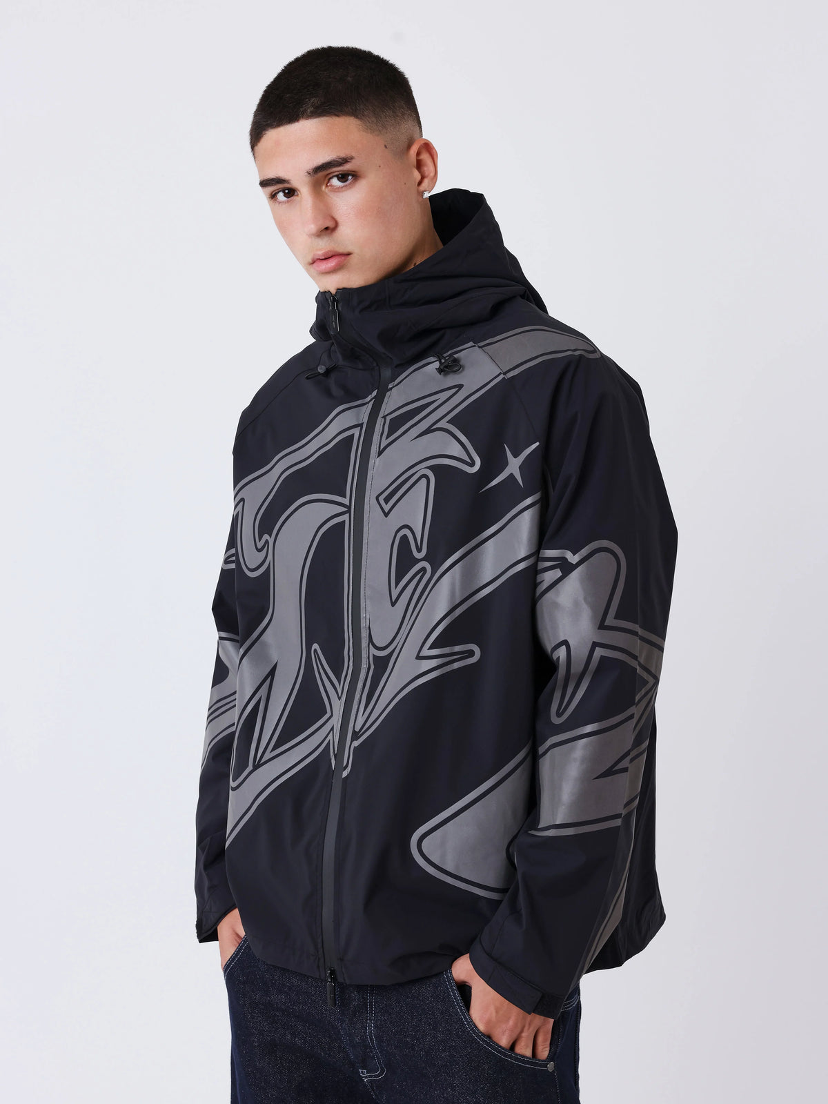 PXP CORTAVIENTOS CON ESTAMPADO DE TAG