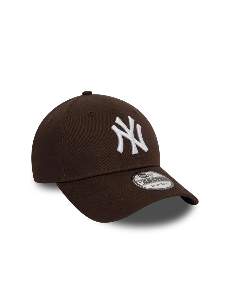 New era New York Yankees League Essential Dark Brown 9FORTY Adjustable Cap