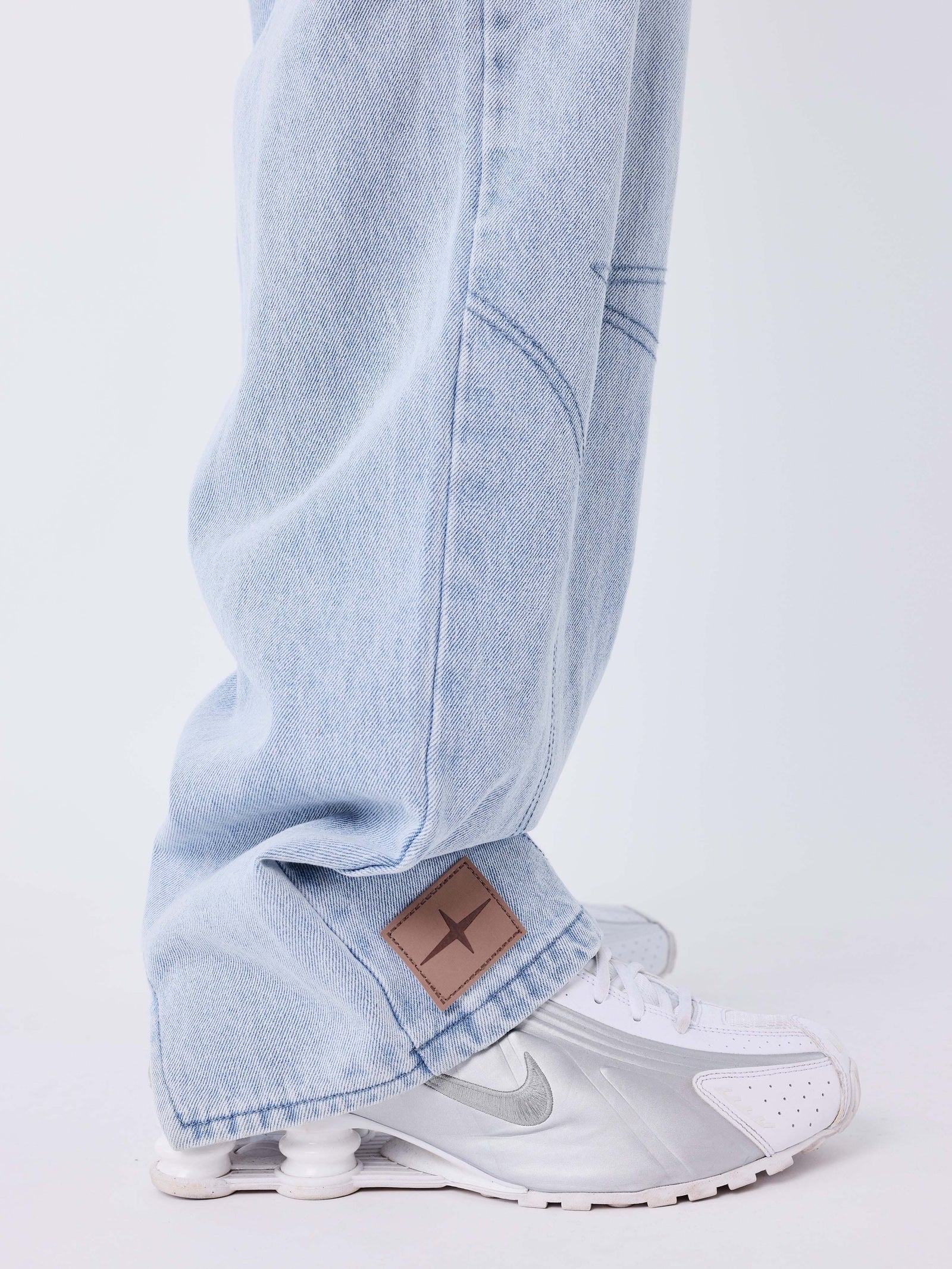 JEAN LOOSE EN DENIM BLEU COUTURES POLARIS