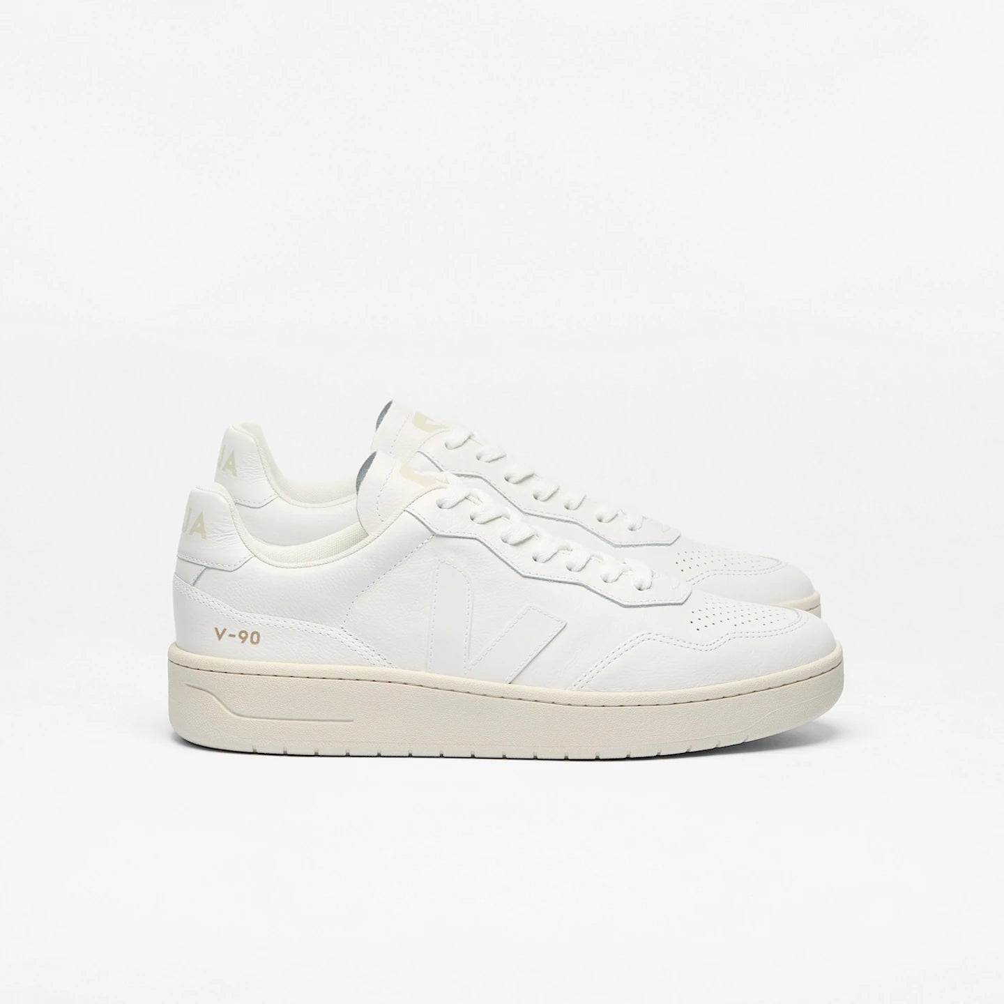 Veja V-90 LEATHER WHITE