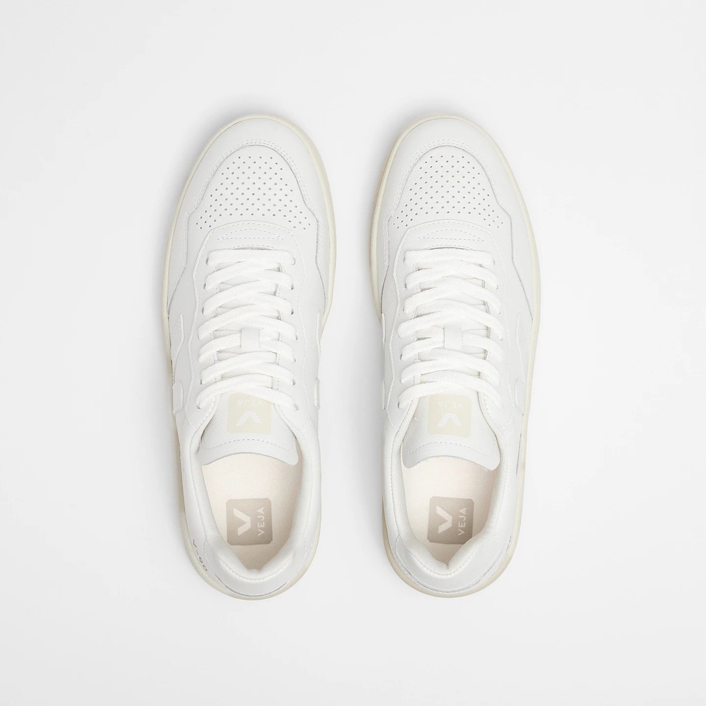 Veja V-90 LEATHER WHITE