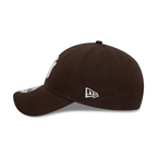 New era New York Yankees League Essential Dark Brown 9FORTY Adjustable Cap