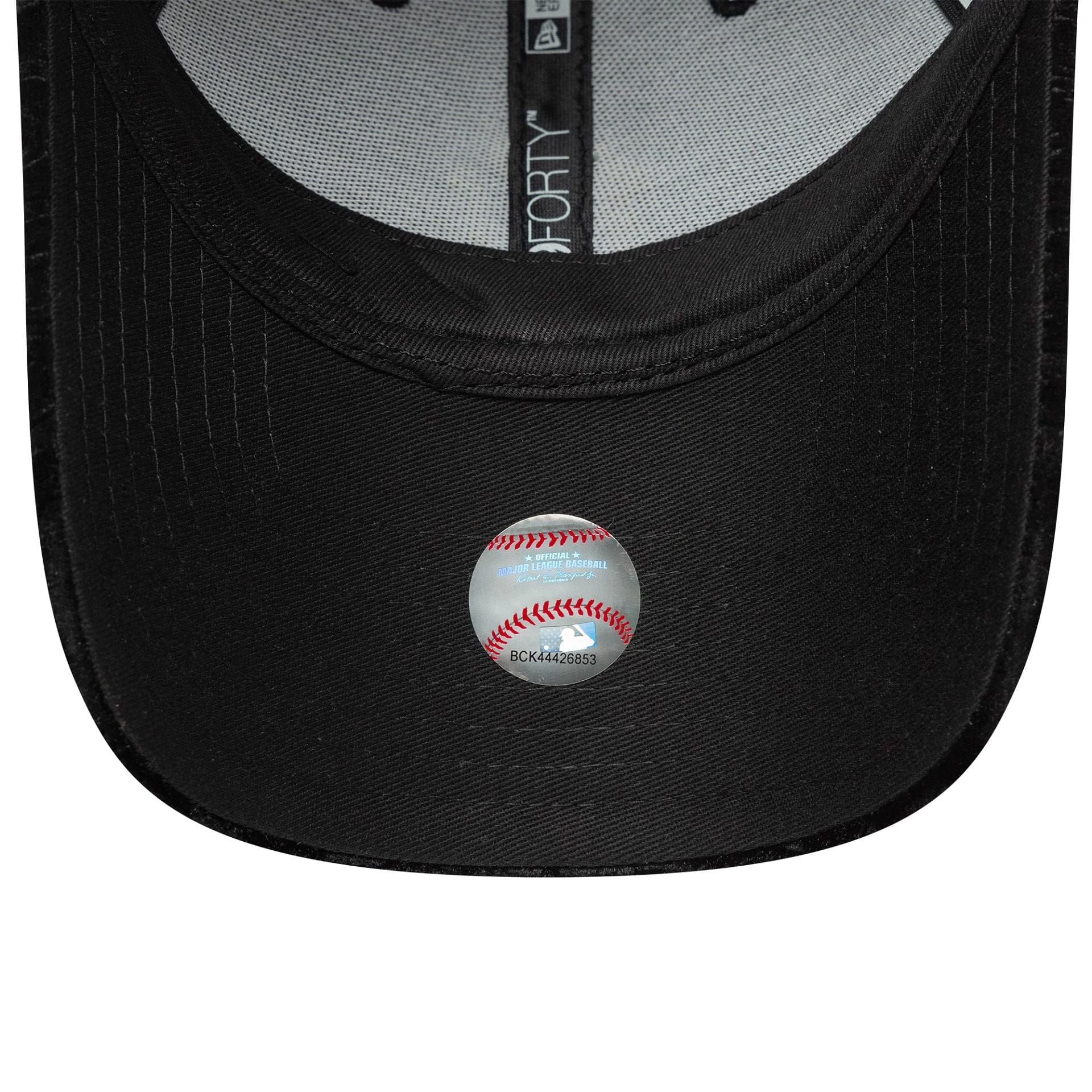 New era WMNS LEO VELOUR 9FORTY NEYYAN  BLK