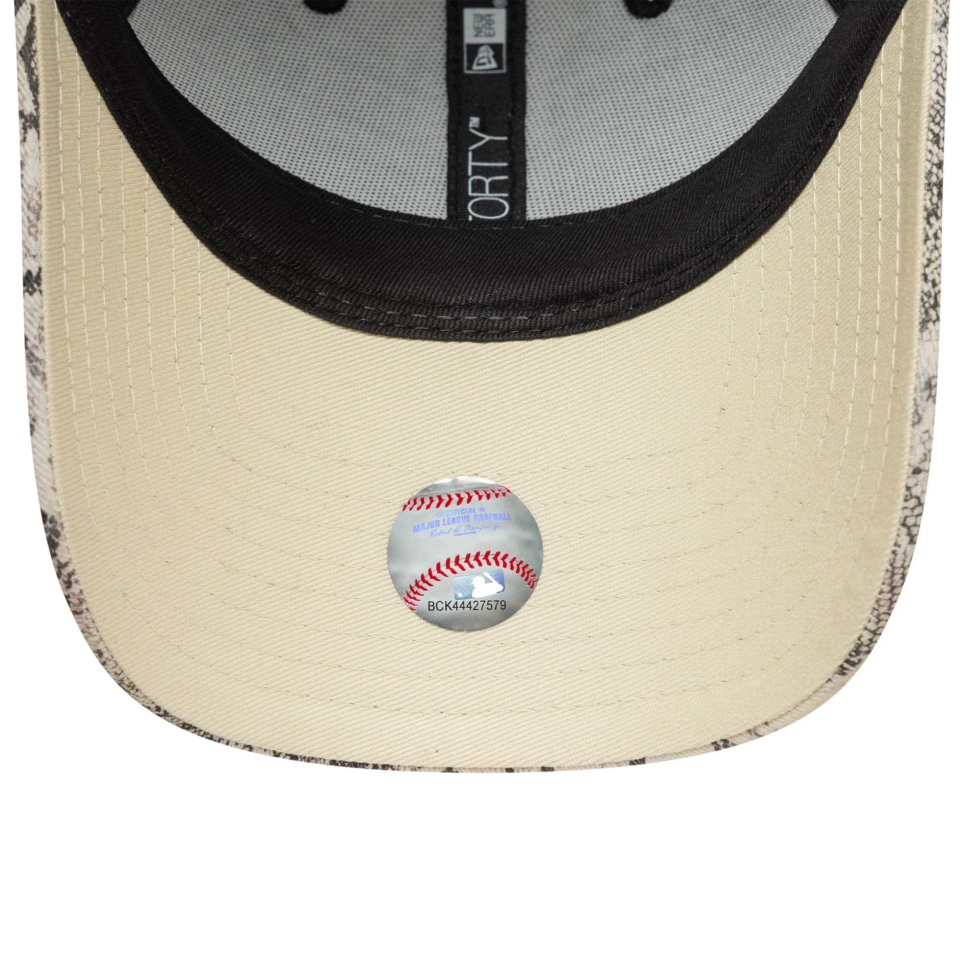New era New York Yankees Womens MLB Snake Grey 9FORTY Adjustable Cap